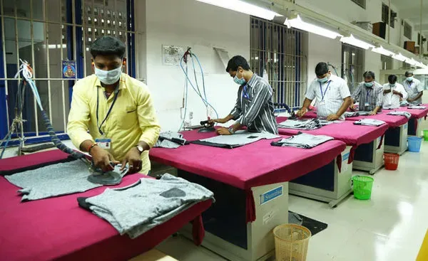 Garment finishing and packing